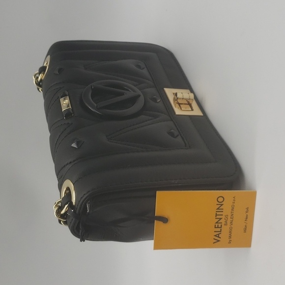 1340- Valentino Posh by Mario Valentino Made In Italy Italian Leather NWT - Picture 1 of 13